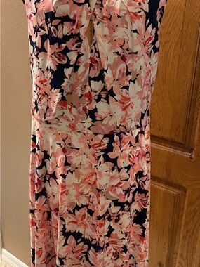 Liz Claiborne Floral Dress Perfect for Easter and spring occasions.
